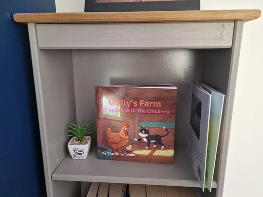 3 - Molly's Farm - A Day Out With The Chickens